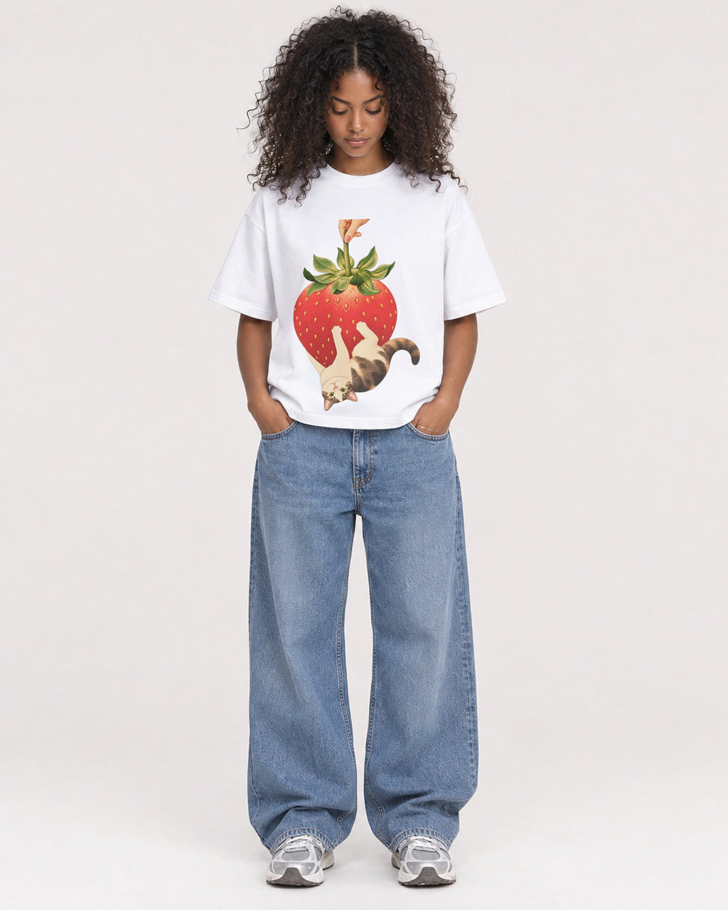 Mockup Boxy Heavyweight Tee White female full-body 05