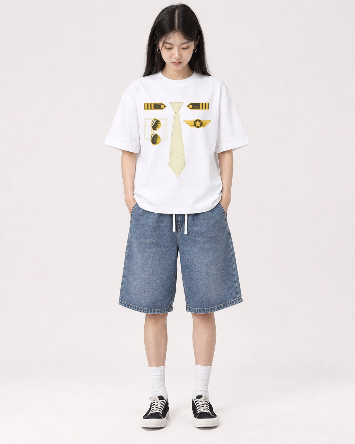 Mockup Boxy Heavyweight Tee White female full-body 01