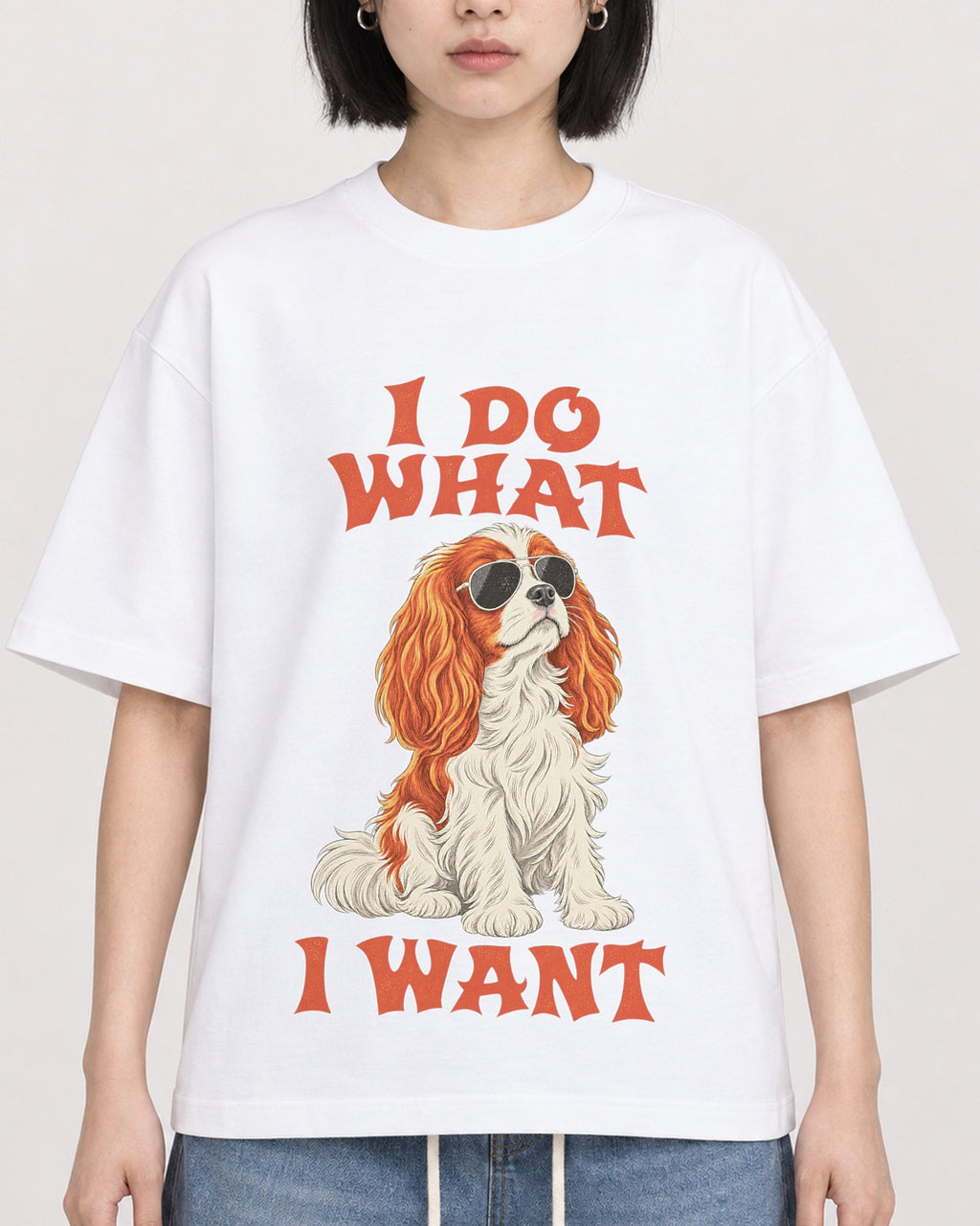 Mockup Boxy Heavyweight Tee White female close-up 11