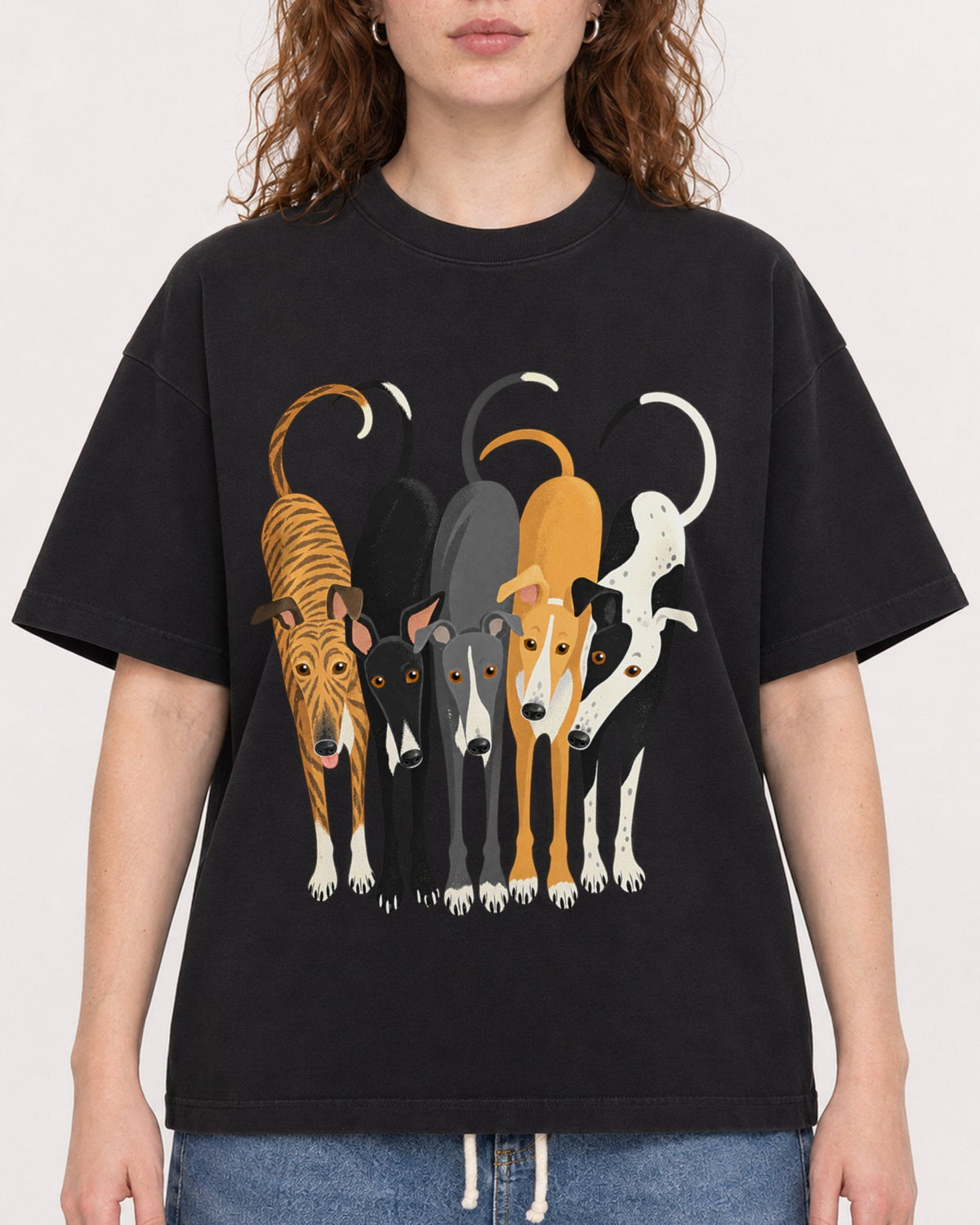 Mockup Boxy Heavyweight Tee Black female close-up 09