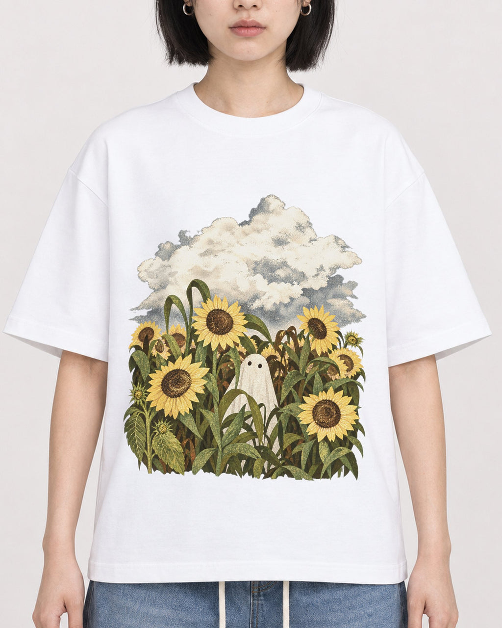 Mockup Boxy Heavyweight Tee White female close-up 11