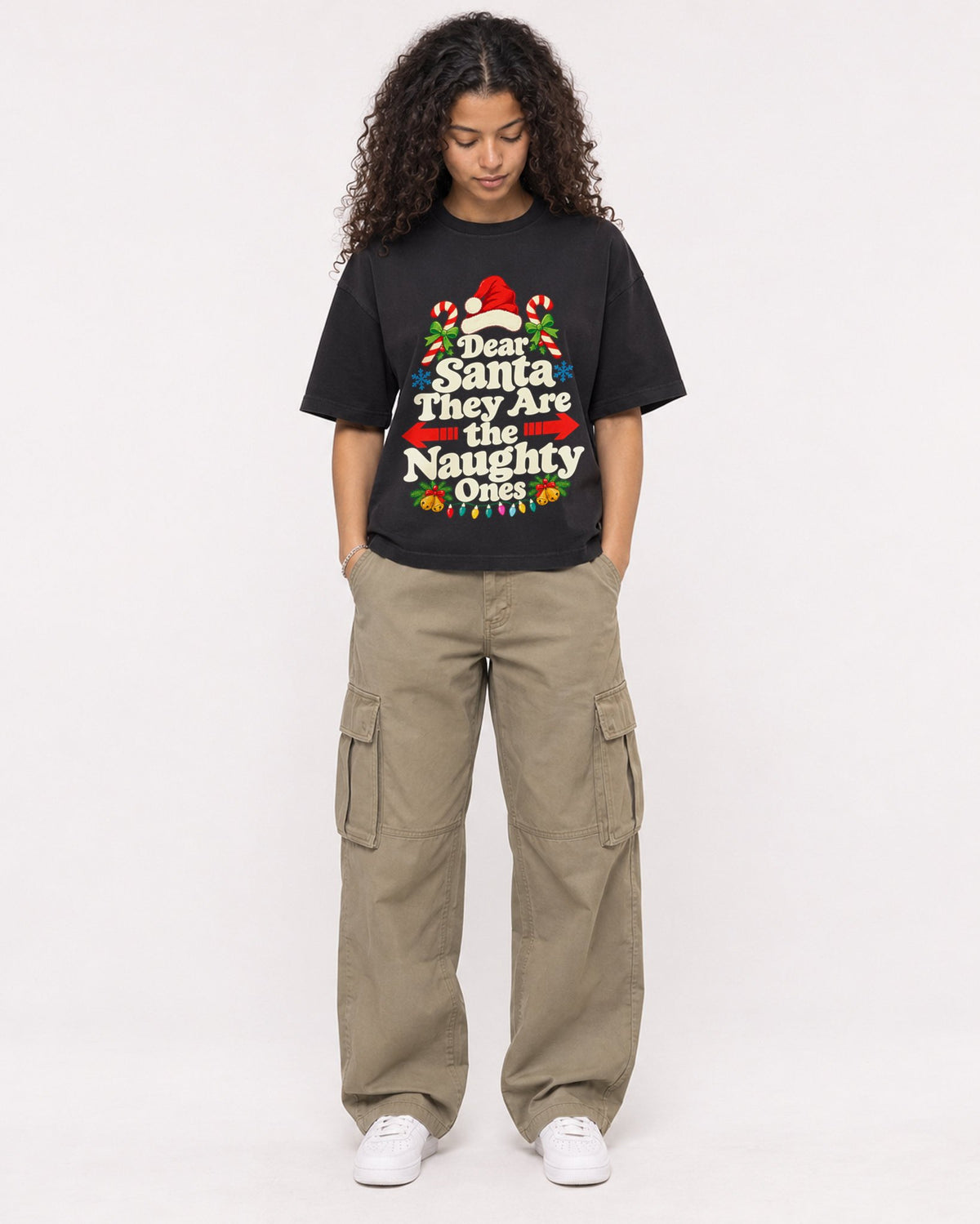 Mockup Boxy Heavyweight Tee Black female full-body 10