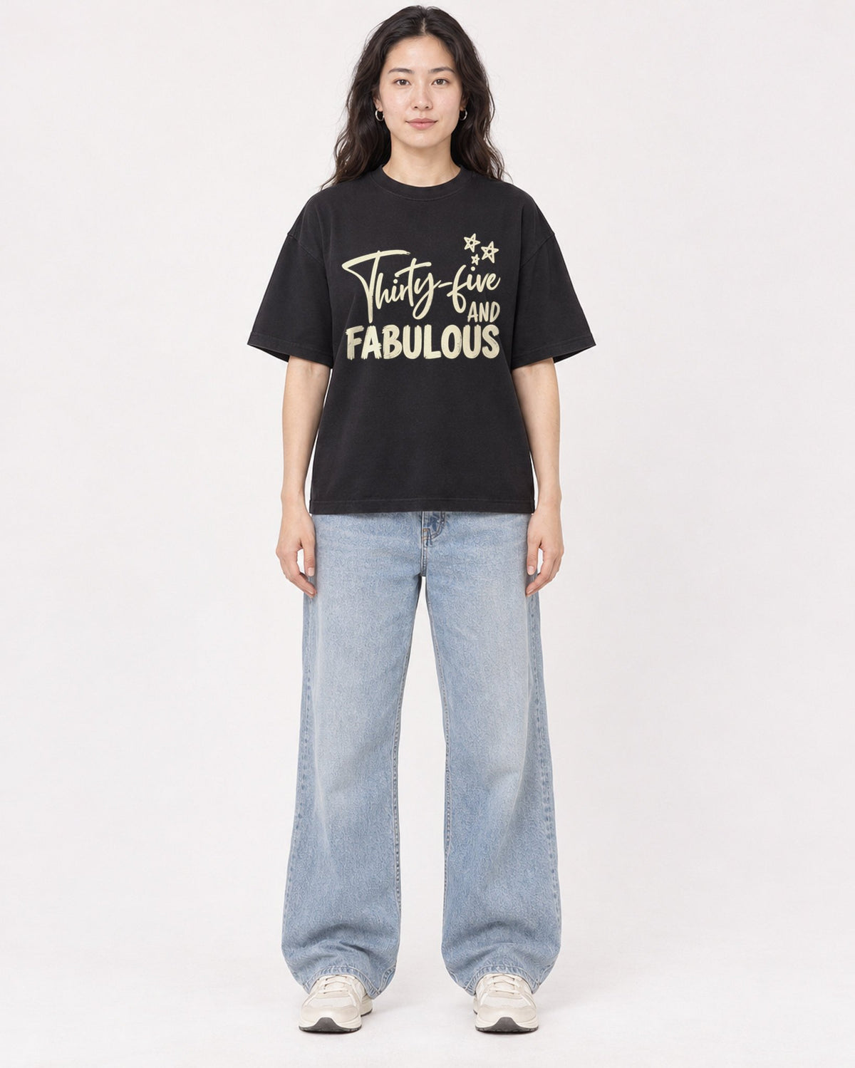 Mockup Boxy Heavyweight Tee Black female full-body 03