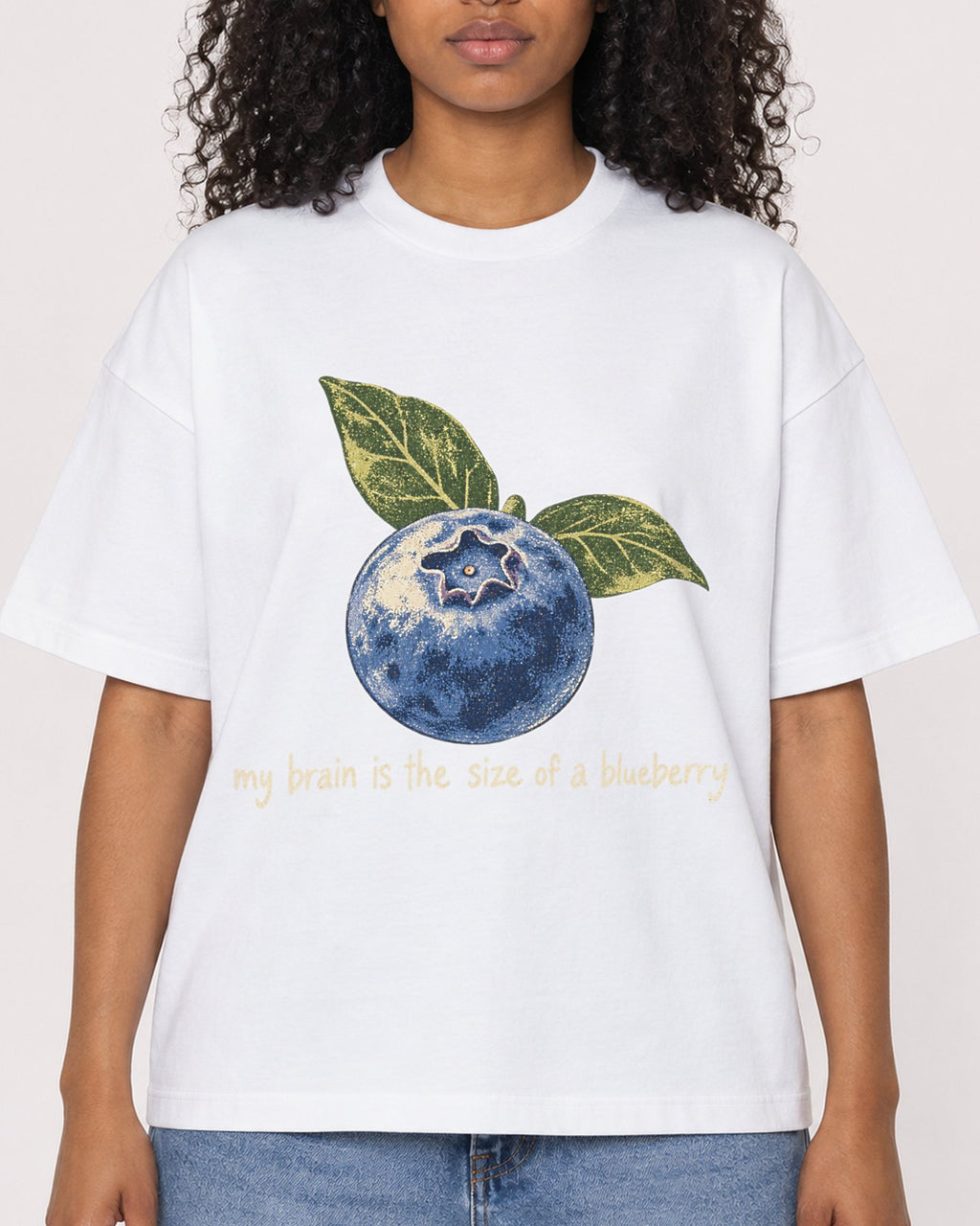 Mockup Boxy Heavyweight Tee White female close-up 05