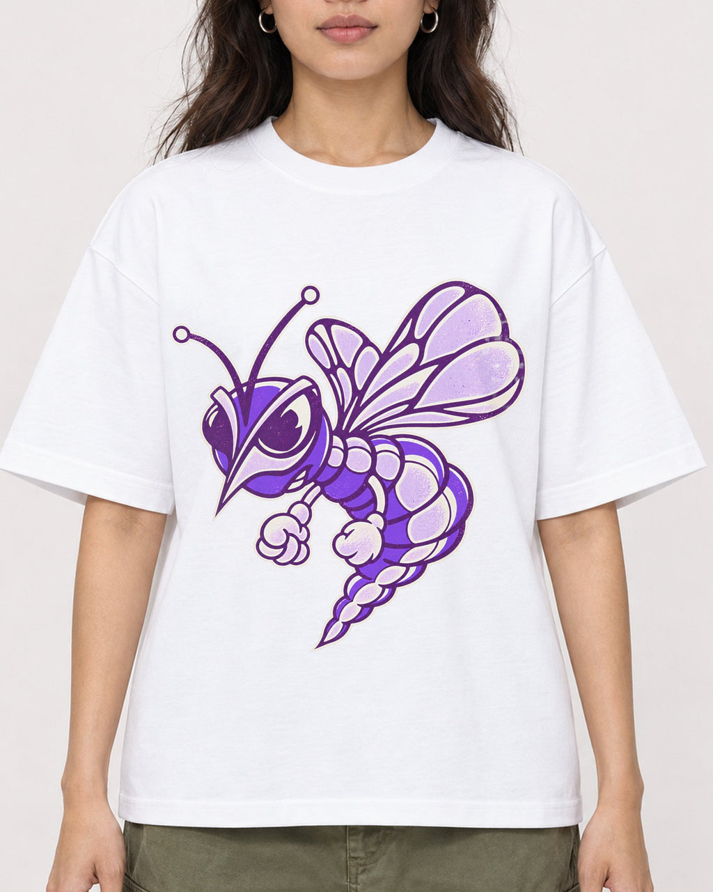 Mockup Boxy Heavyweight Tee White female close-up 02