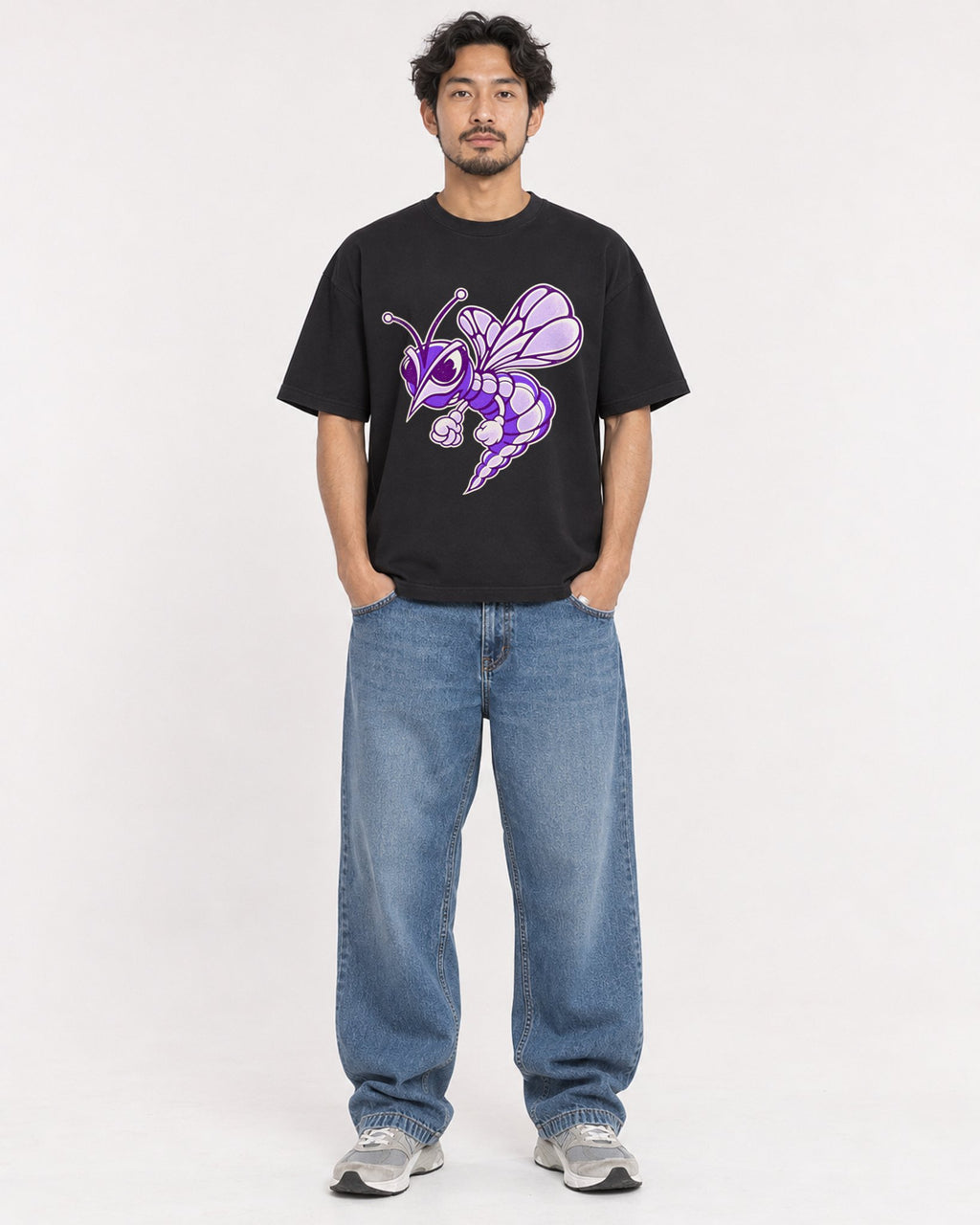 Mockup Boxy Heavyweight Tee Black male full-body 02