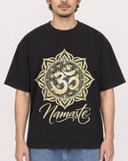 Mockup Boxy Heavyweight Tee Black male close-up 02