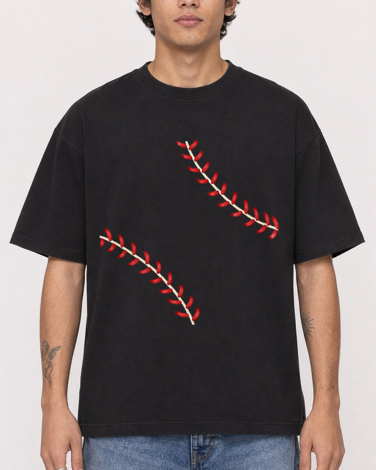 Mockup Boxy Heavyweight Tee Black male close-up 06