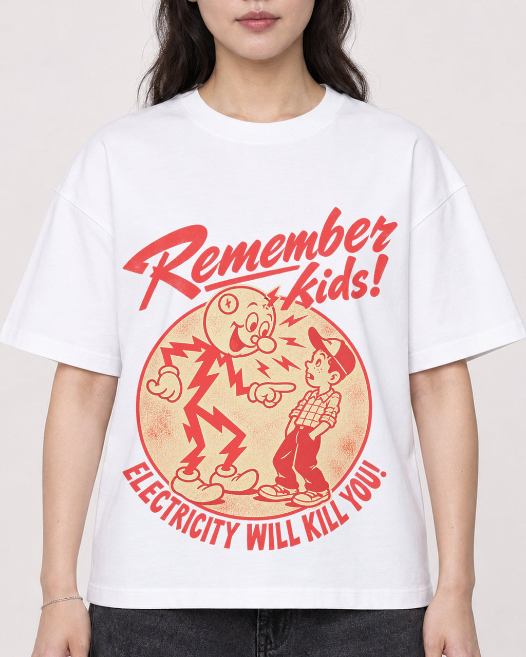 Mockup Boxy Heavyweight Tee White female close-up 03