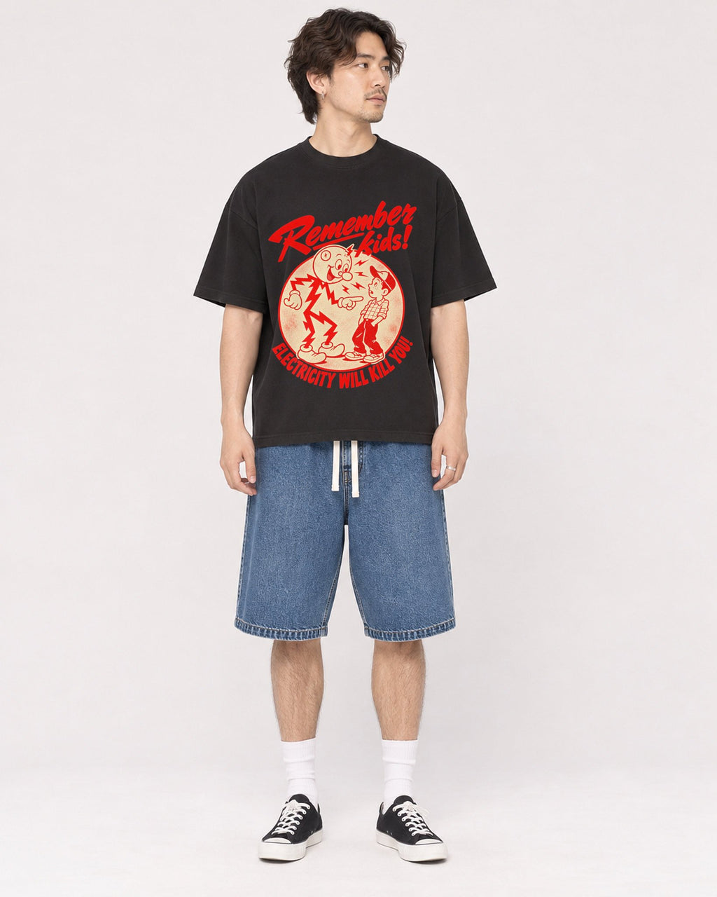 Mockup Boxy Heavyweight Tee Black male full-body 03