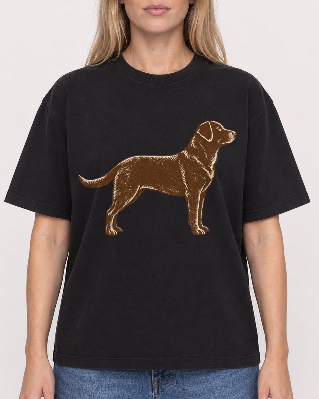 Mockup Boxy Heavyweight Tee Black female close-up 08