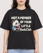 Mockup Boxy Heavyweight Tee Black female close-up 03