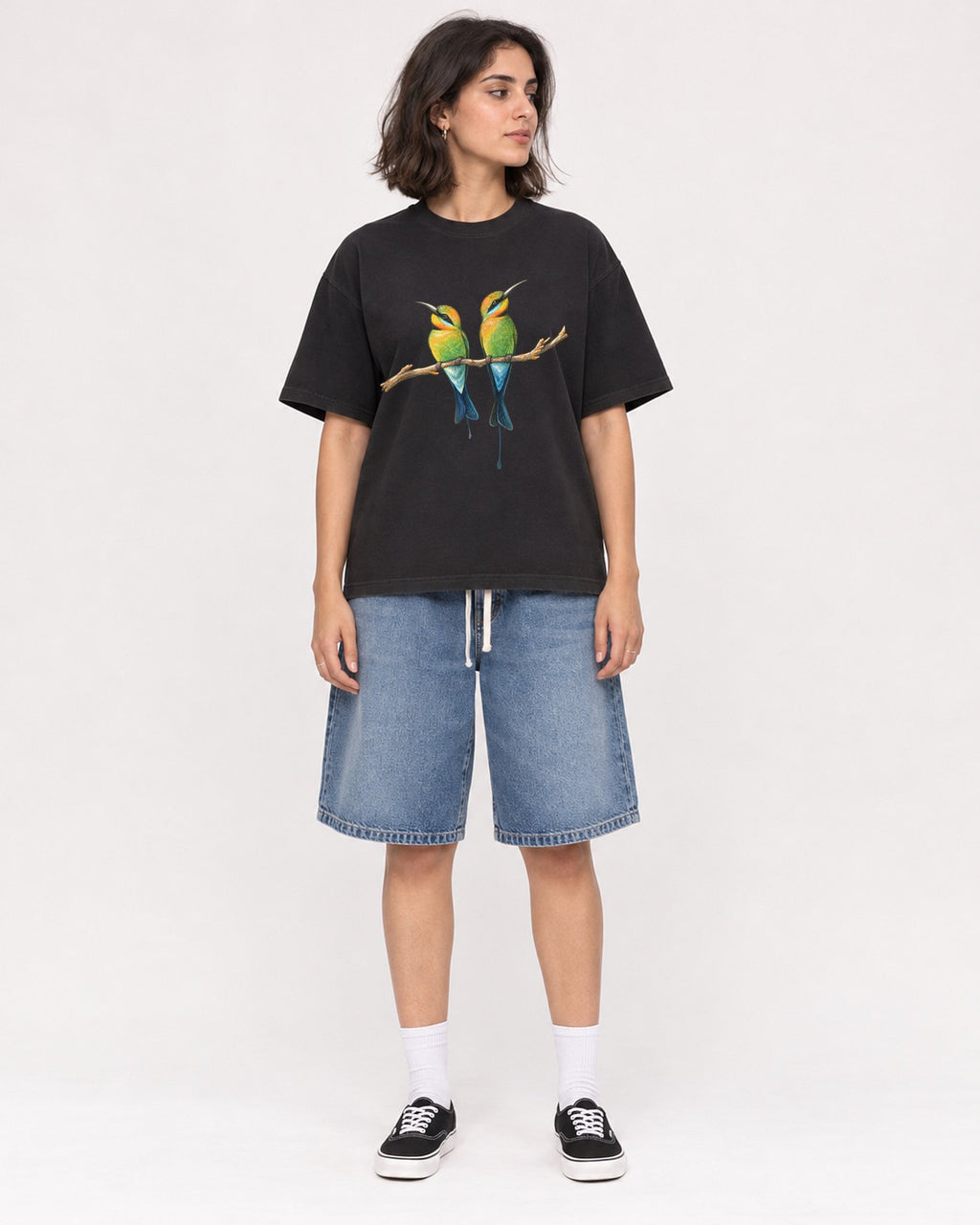Mockup Boxy Heavyweight Tee Black female full-body 37