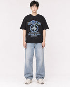 Mockup Boxy Heavyweight Tee Black male full-body 01