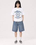 Mockup Boxy Heavyweight Tee White female full-body 01
