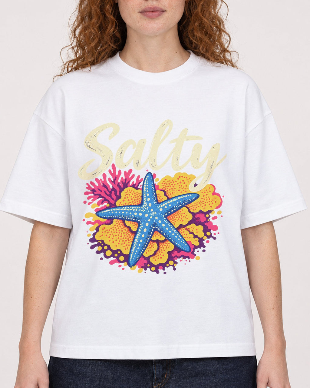 Mockup Boxy Heavyweight Tee White female close-up 09