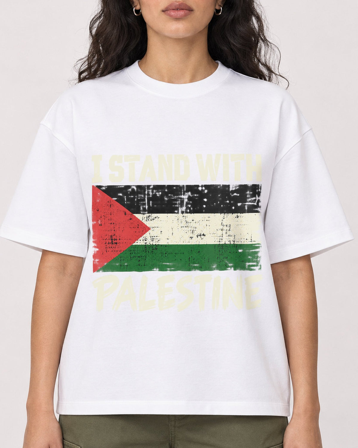 Mockup Boxy Heavyweight Tee White female close-up 07
