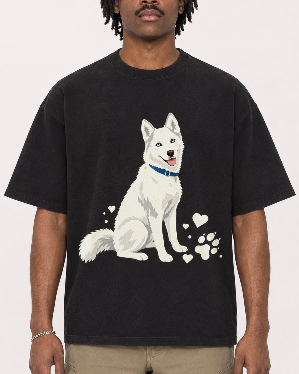 Mockup Boxy Heavyweight Tee Black male close-up 04