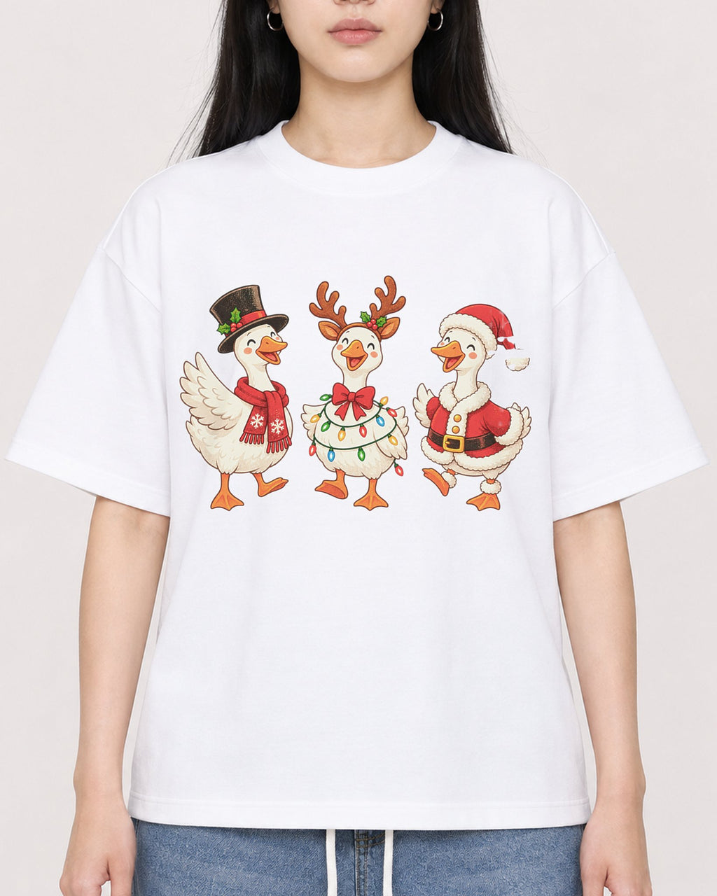 Mockup Boxy Heavyweight Tee White female close-up 01