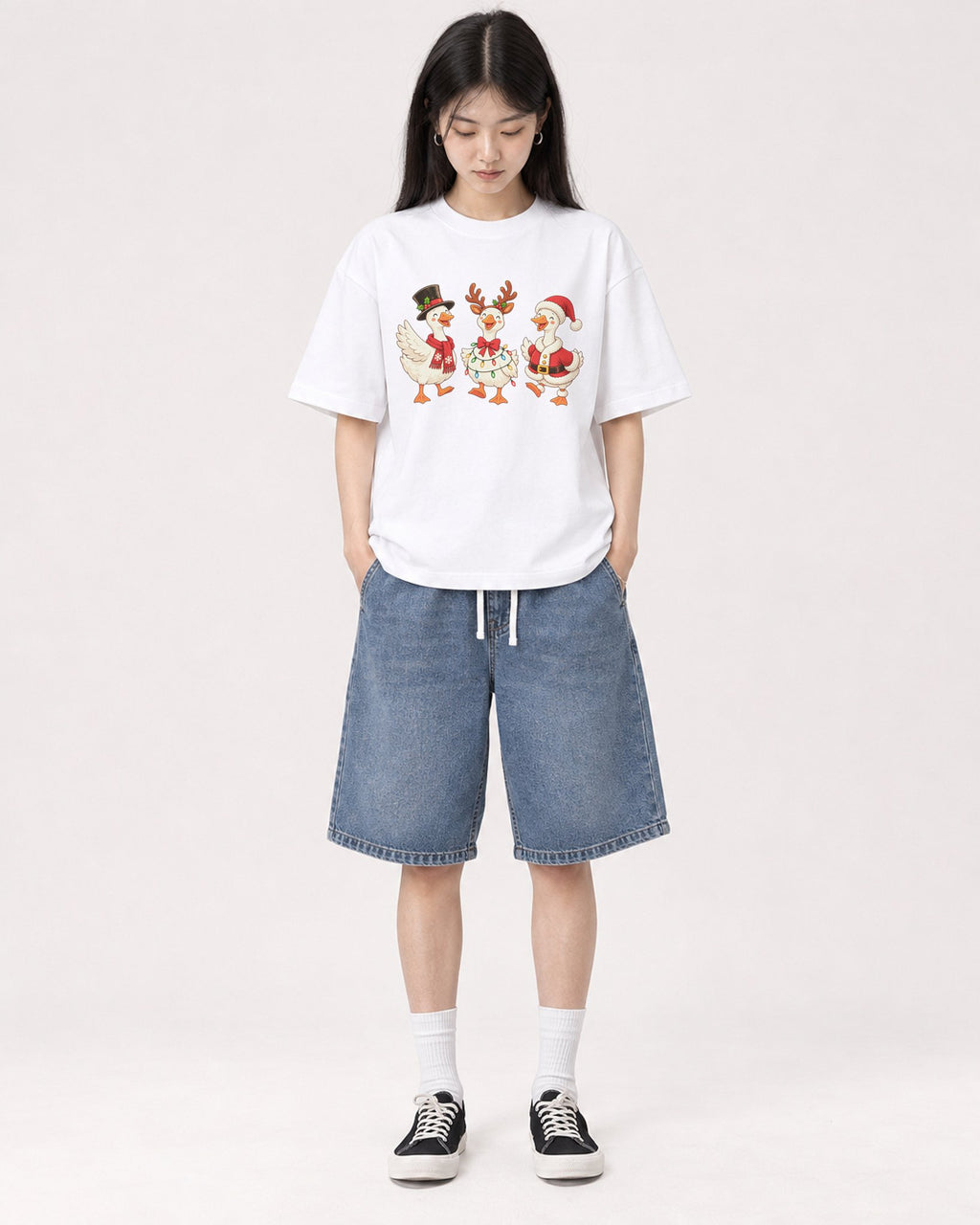 Mockup Boxy Heavyweight Tee White female full-body 01