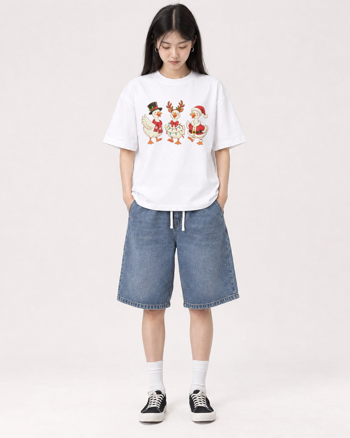 Mockup Boxy Heavyweight Tee White female full-body 01