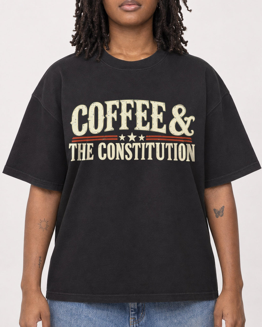 Mockup Boxy Heavyweight Tee Black female close-up 24