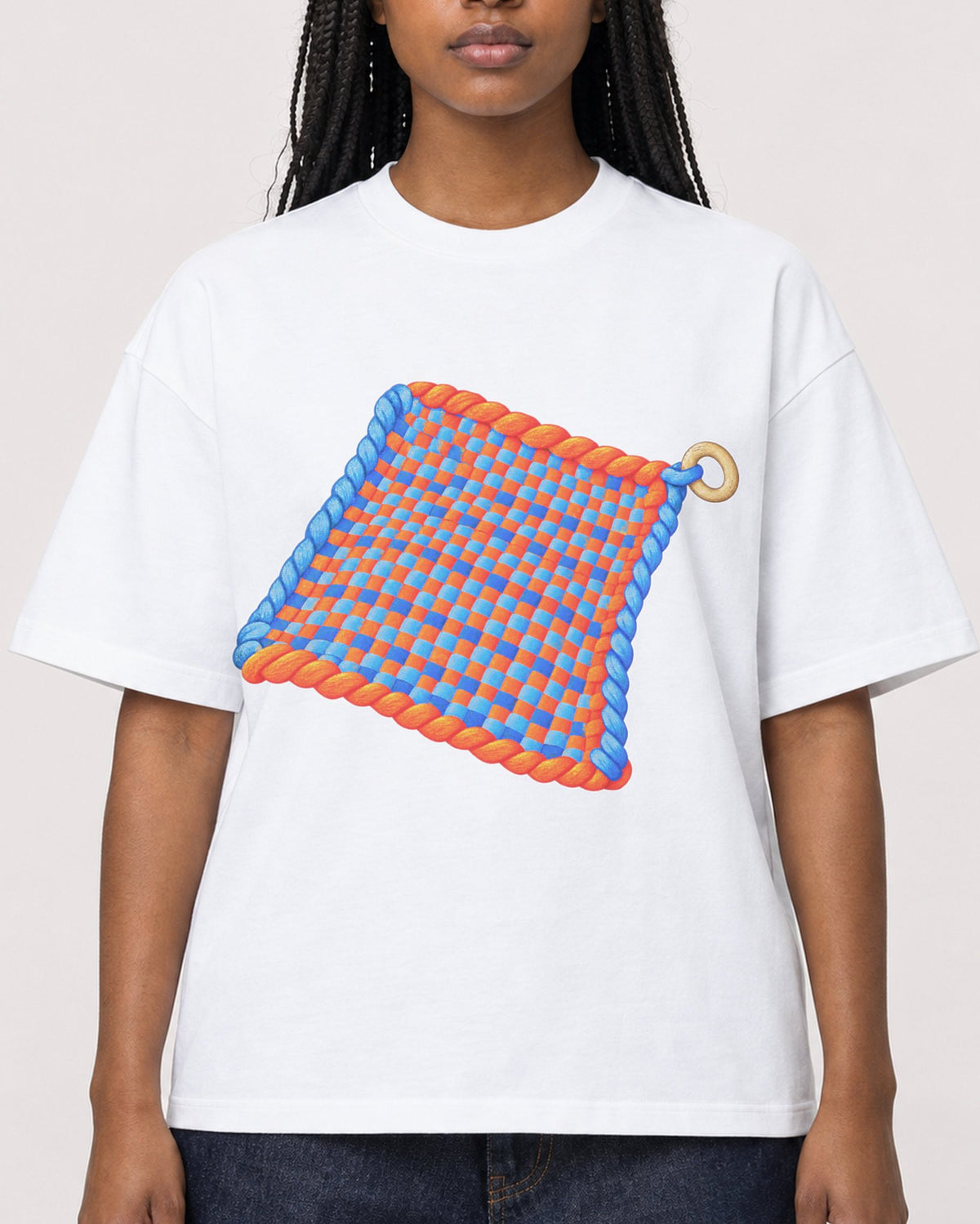 Mockup Boxy Heavyweight Tee White female close-up 04