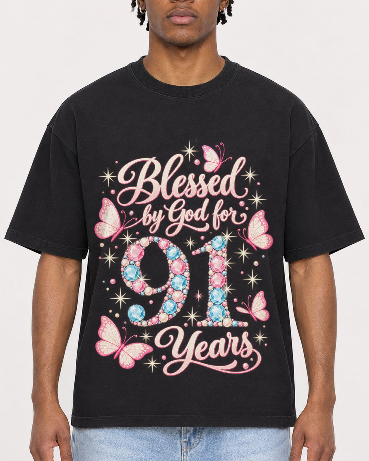 Mockup Boxy Heavyweight Tee Black male close-up 05