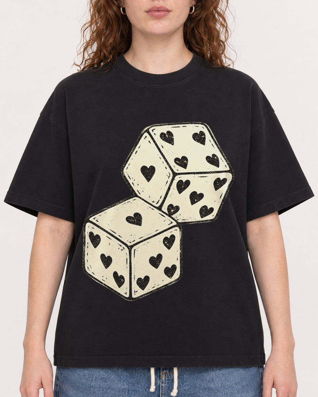 Mockup Boxy Heavyweight Tee Black female close-up 09