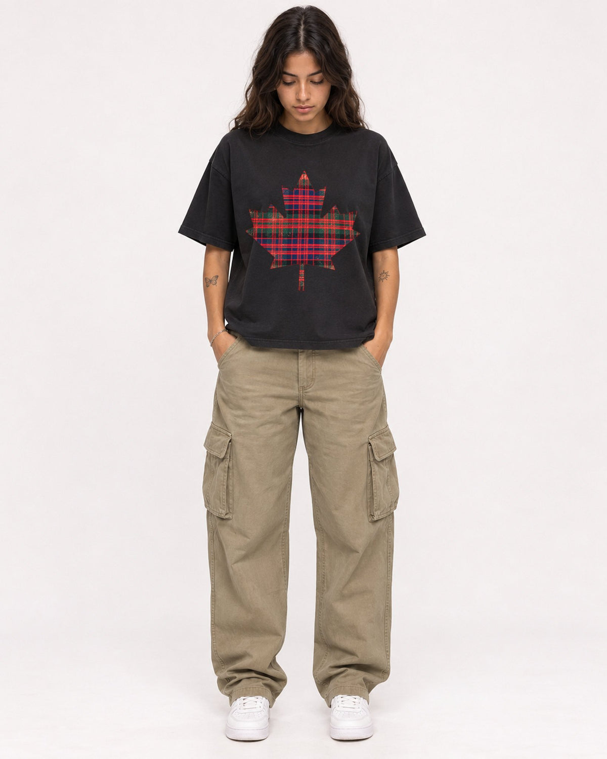 Mockup Boxy Heavyweight Tee Black female full-body 06