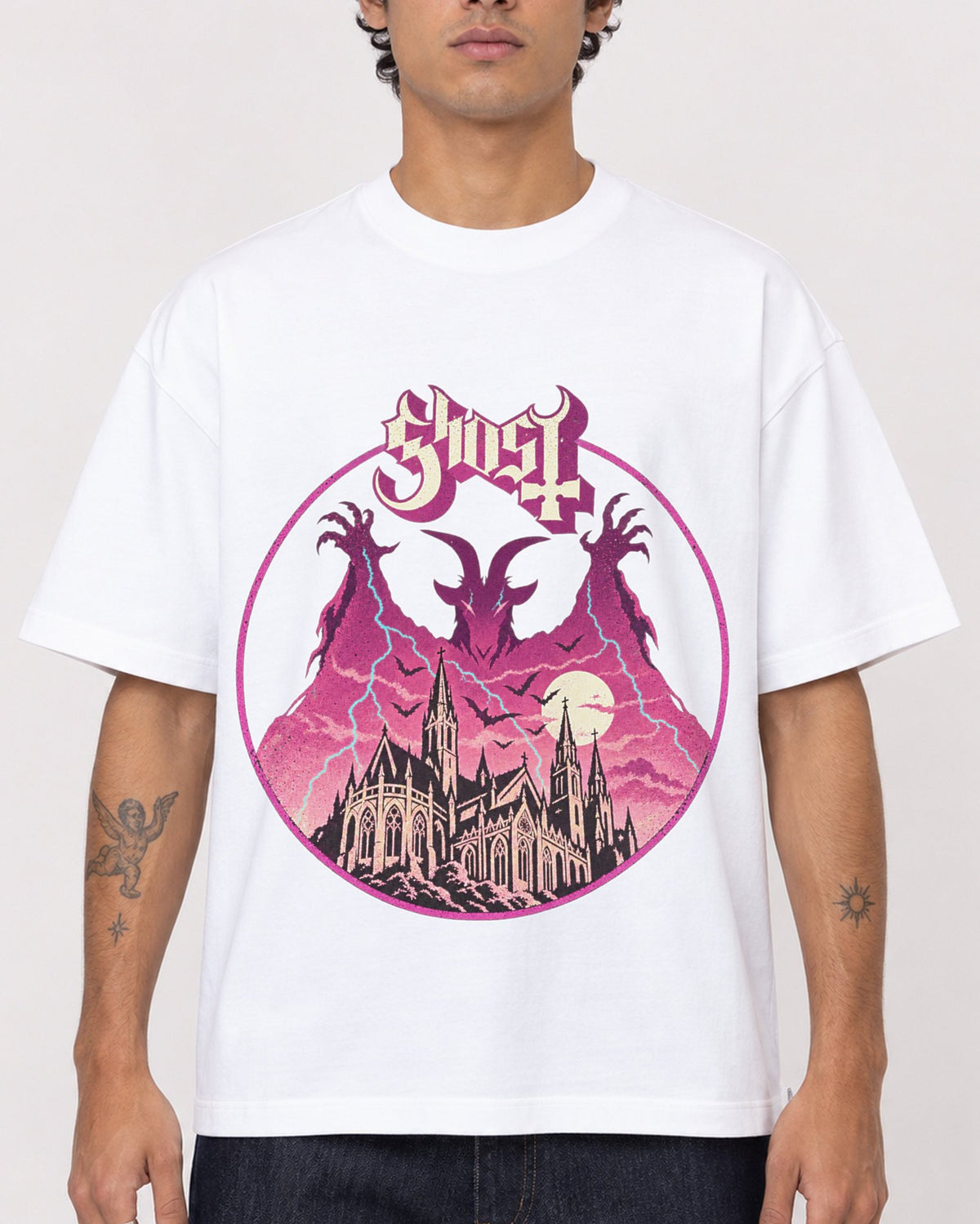 Mockup Boxy Heavyweight Tee White male close-up 06