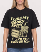 Mockup Boxy Heavyweight Tee Black female close-up 08