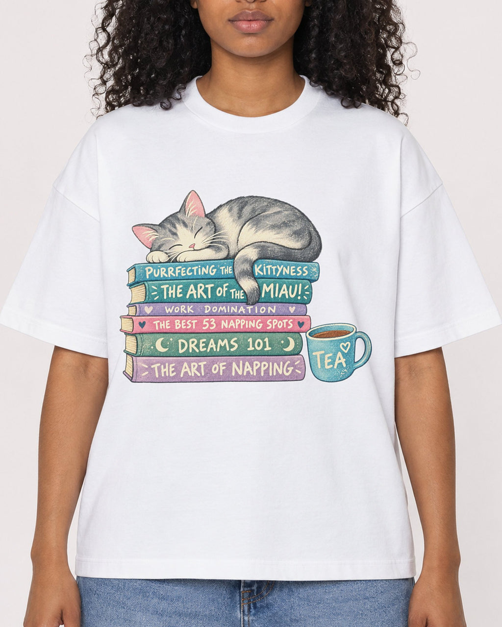 Mockup Boxy Heavyweight Tee White female close-up 05