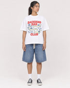 Mockup Boxy Heavyweight Tee White female full-body 16