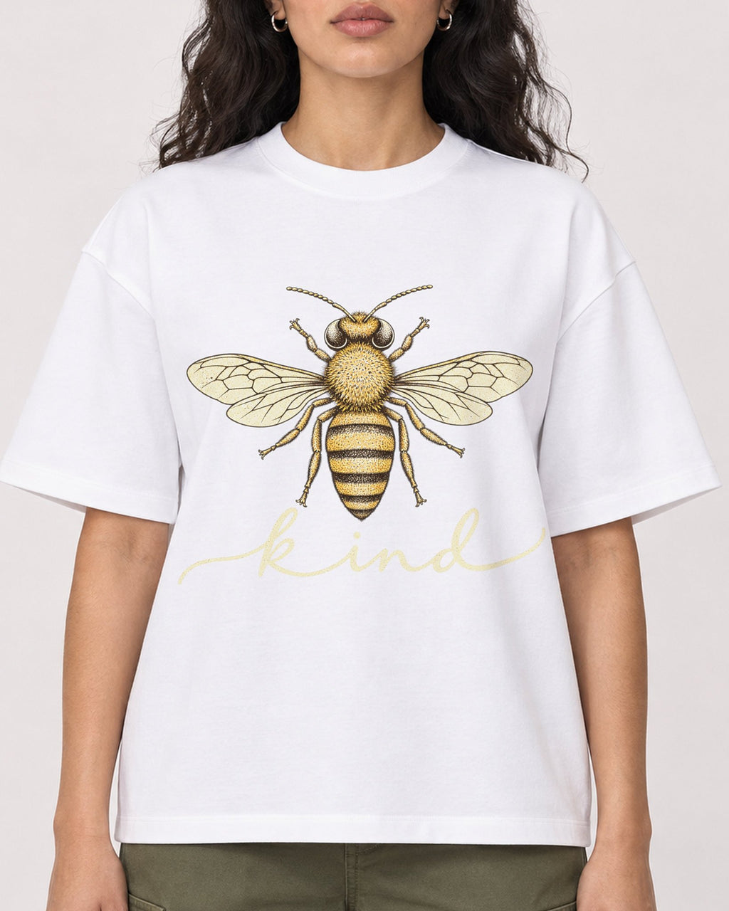 Mockup Boxy Heavyweight Tee White female close-up 07