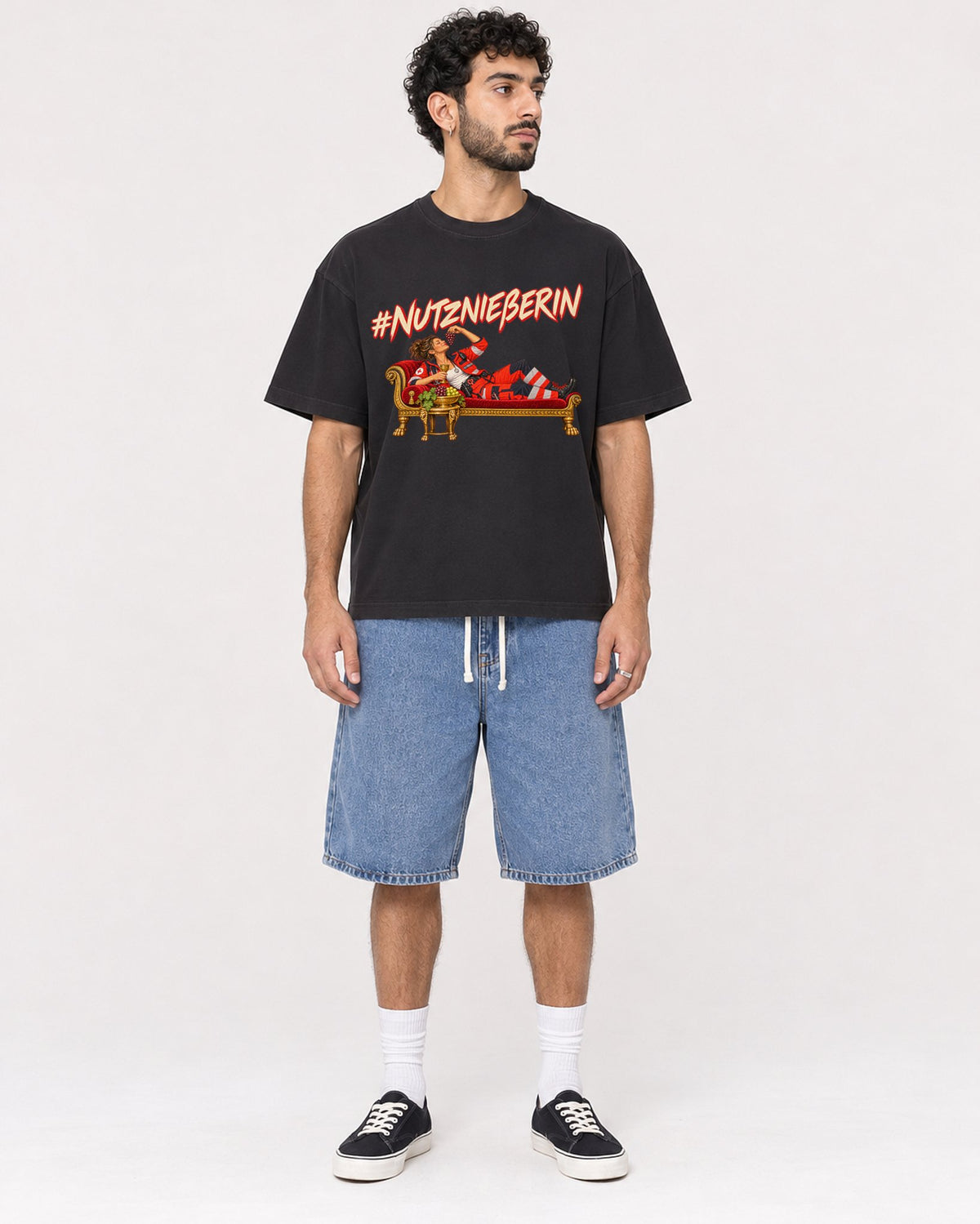Mockup Boxy Heavyweight Tee Black male full-body 27