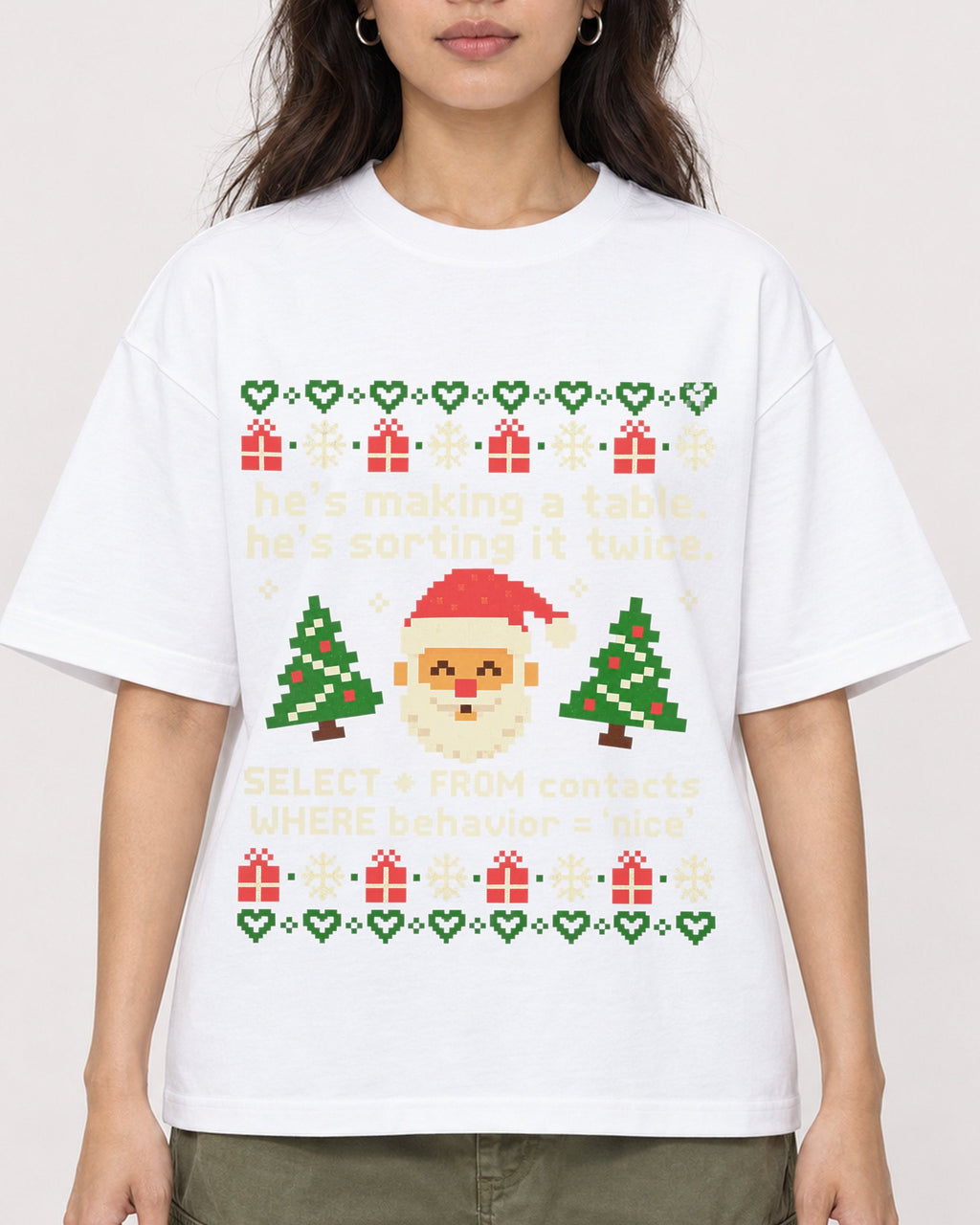 Mockup Boxy Heavyweight Tee White female close-up 02