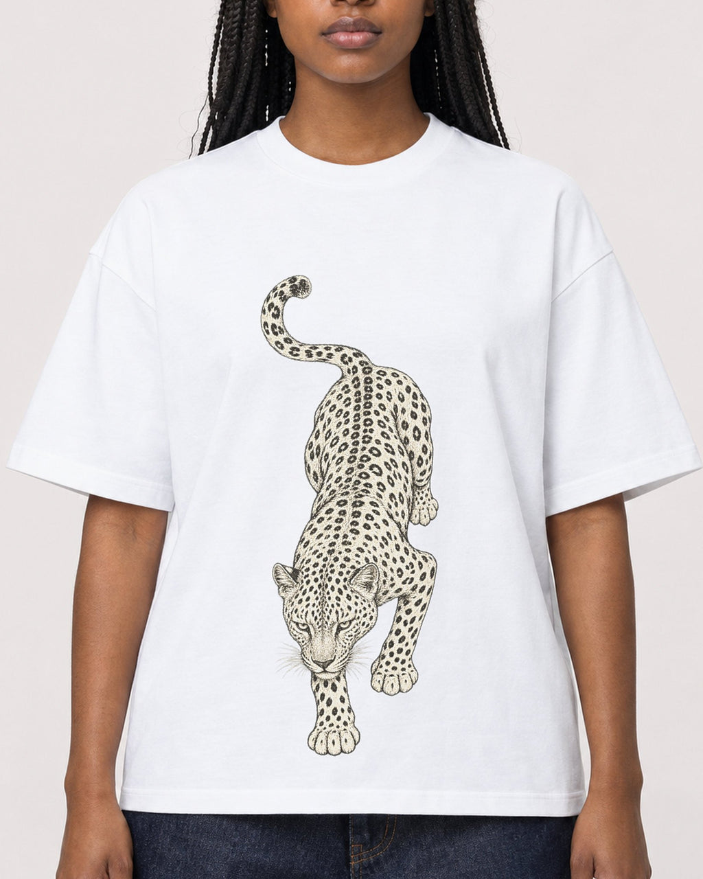 Mockup Boxy Heavyweight Tee White female close-up 04