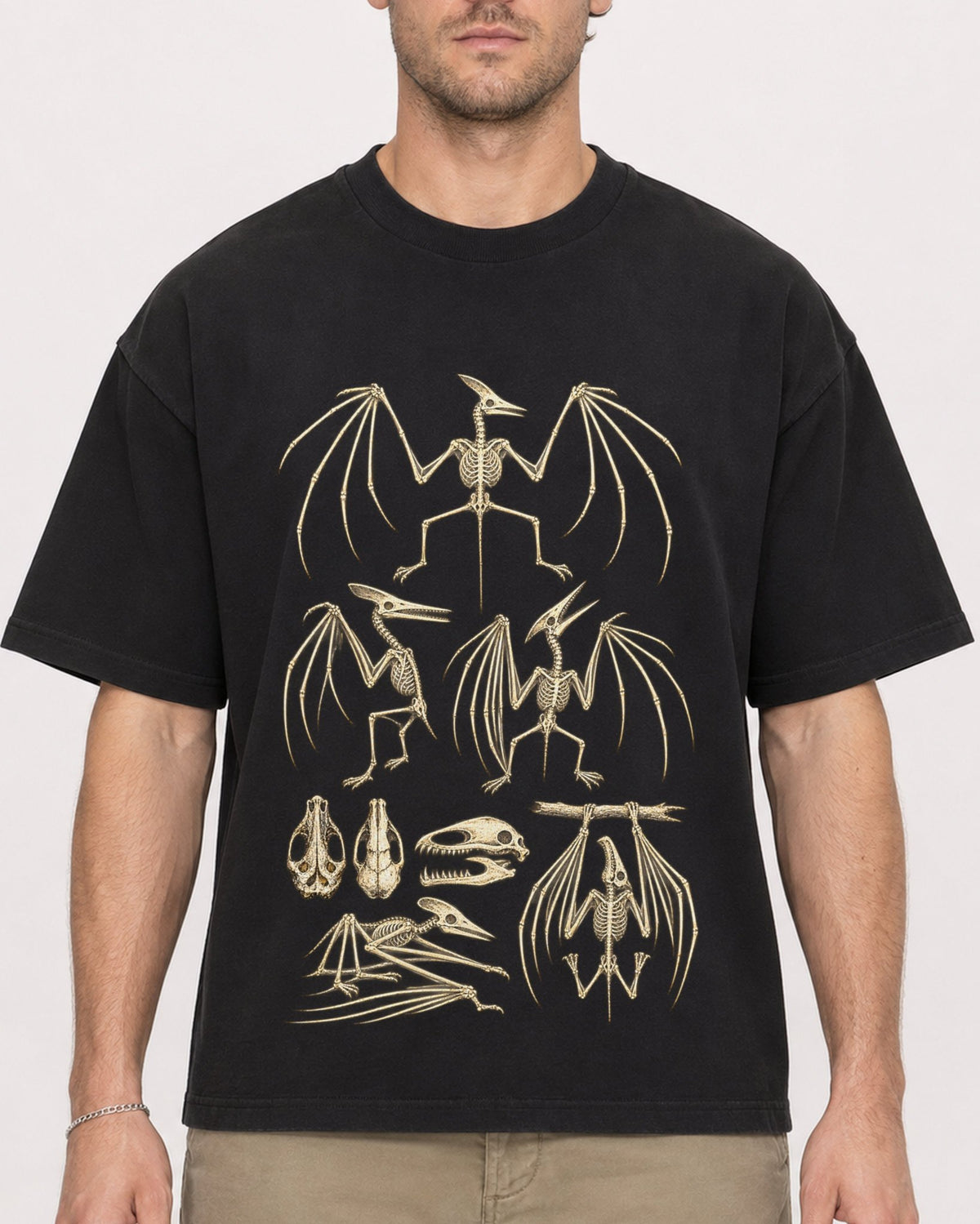 Mockup Boxy Heavyweight Tee Black male close-up 08