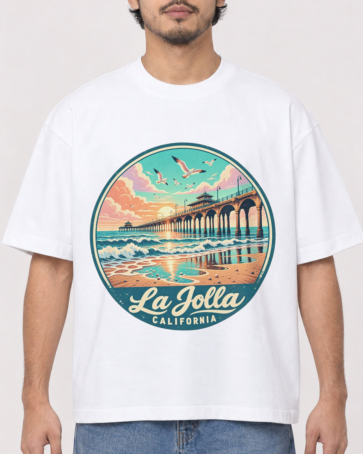 Mockup Boxy Heavyweight Tee White male close-up 02