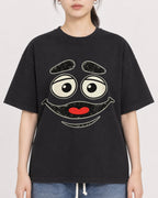 Mockup Boxy Heavyweight Tee Black female close-up 21
