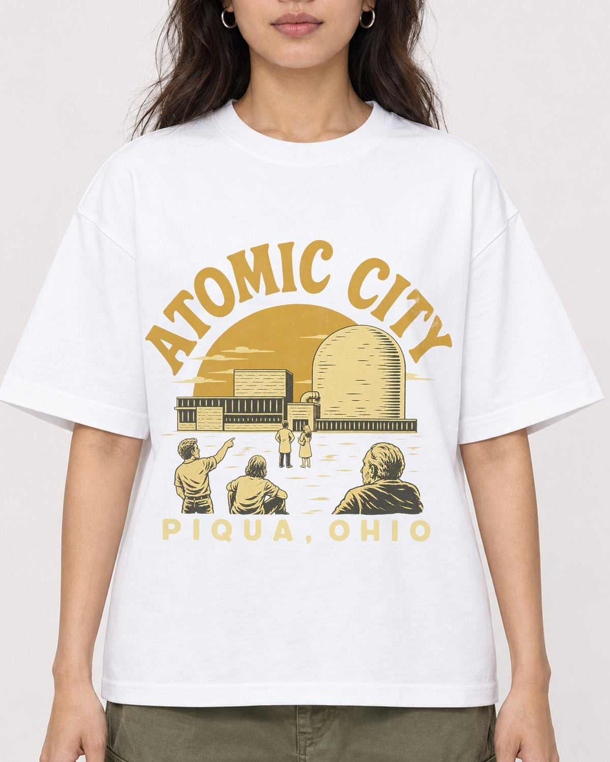 Mockup Boxy Heavyweight Tee White female close-up 02
