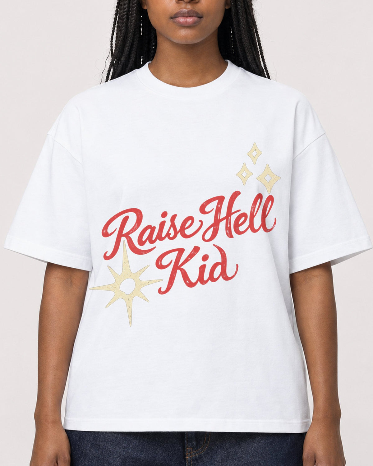 Mockup Boxy Heavyweight Tee White female close-up 04