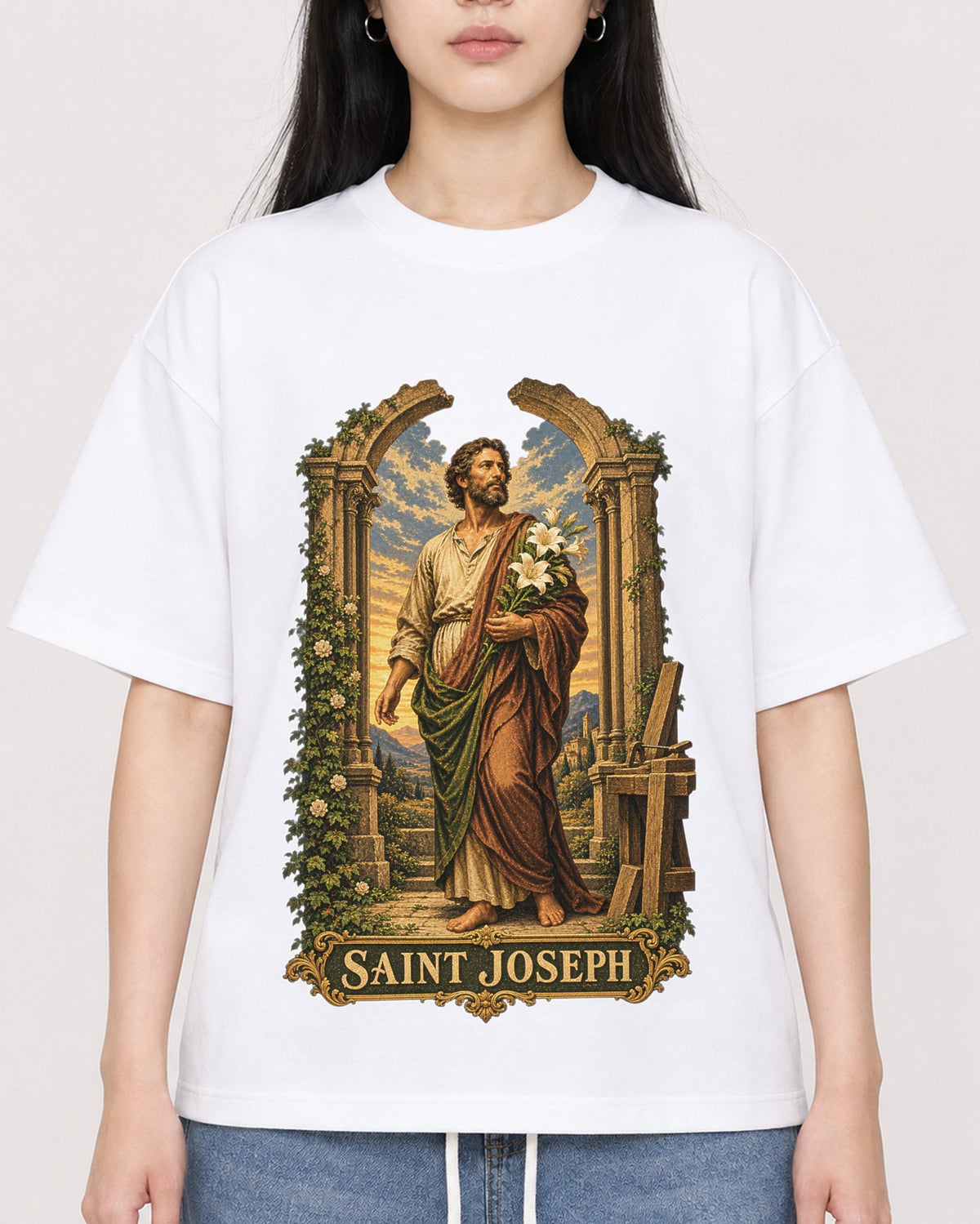 Mockup Boxy Heavyweight Tee White female close-up 01