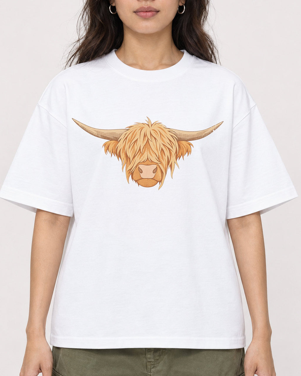 Mockup Boxy Heavyweight Tee White female close-up 02