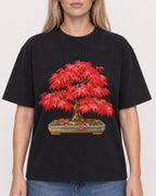 Mockup Boxy Heavyweight Tee Black female close-up 08