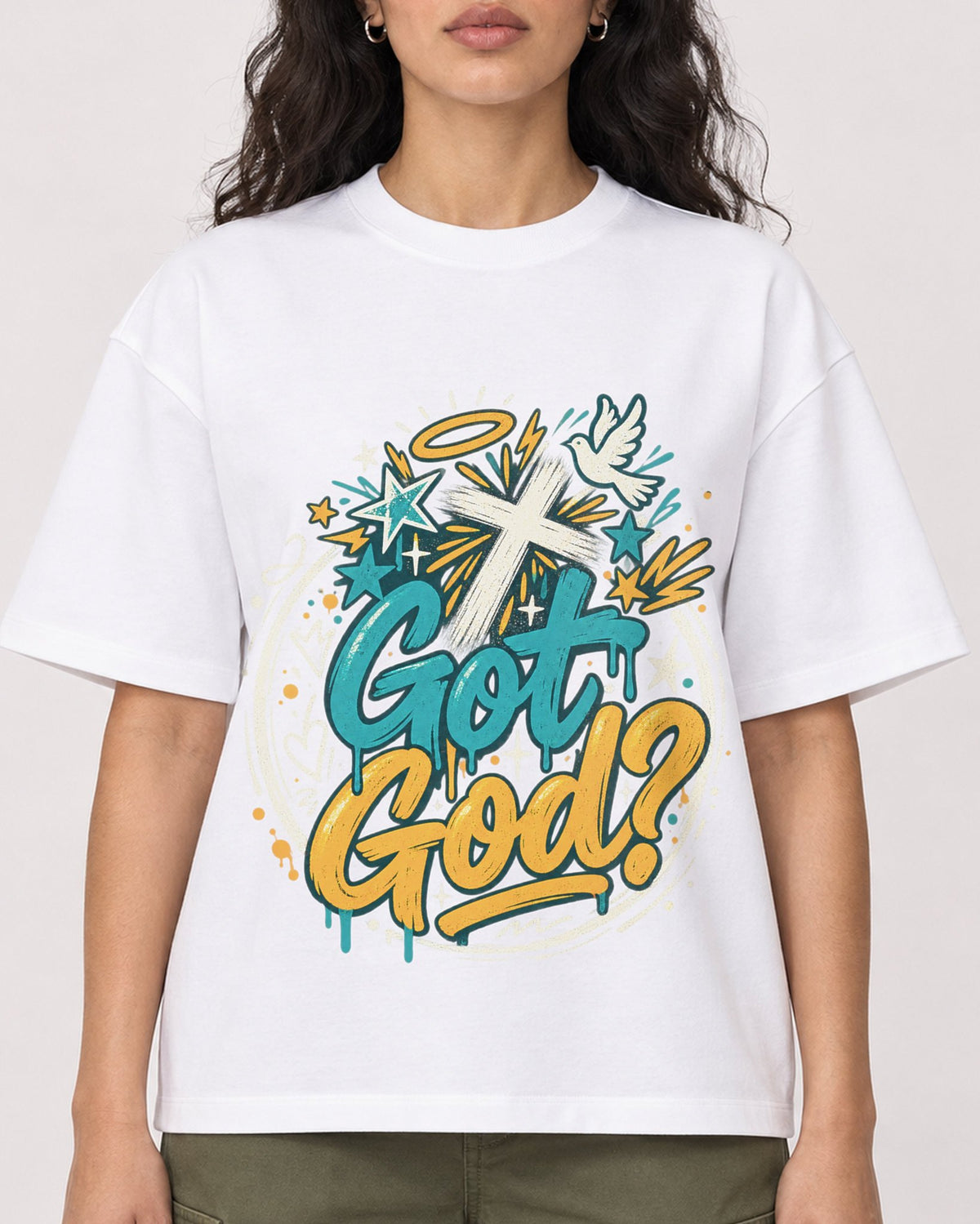 Mockup Boxy Heavyweight Tee White female close-up 07