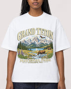 Mockup Boxy Heavyweight Tee White female close-up 04