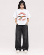 Mockup Boxy Heavyweight Tee White female full-body 13