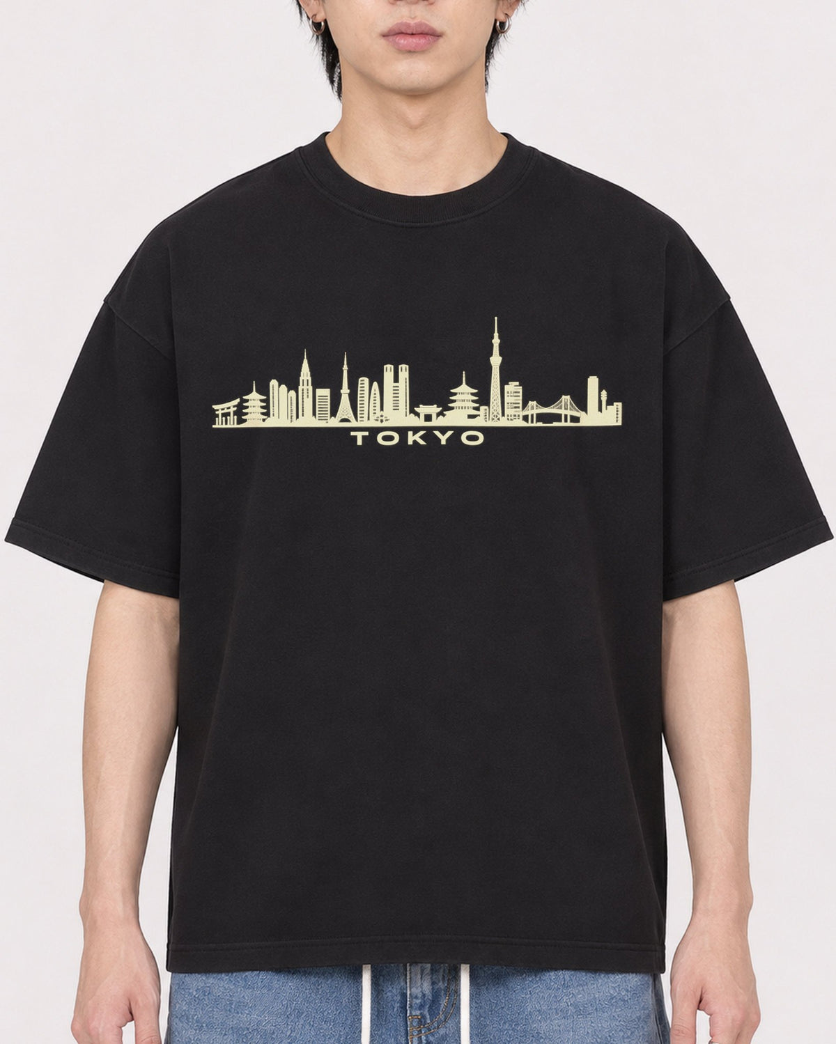 Mockup Boxy Heavyweight Tee Black male close-up 11